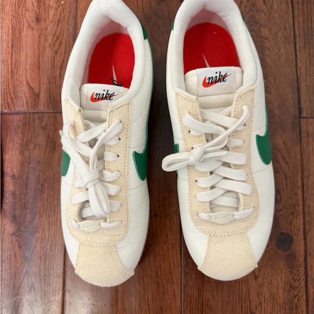 Nike Cream & Green Retro Low-Top Sneakers with Red Lining (new w/o box)